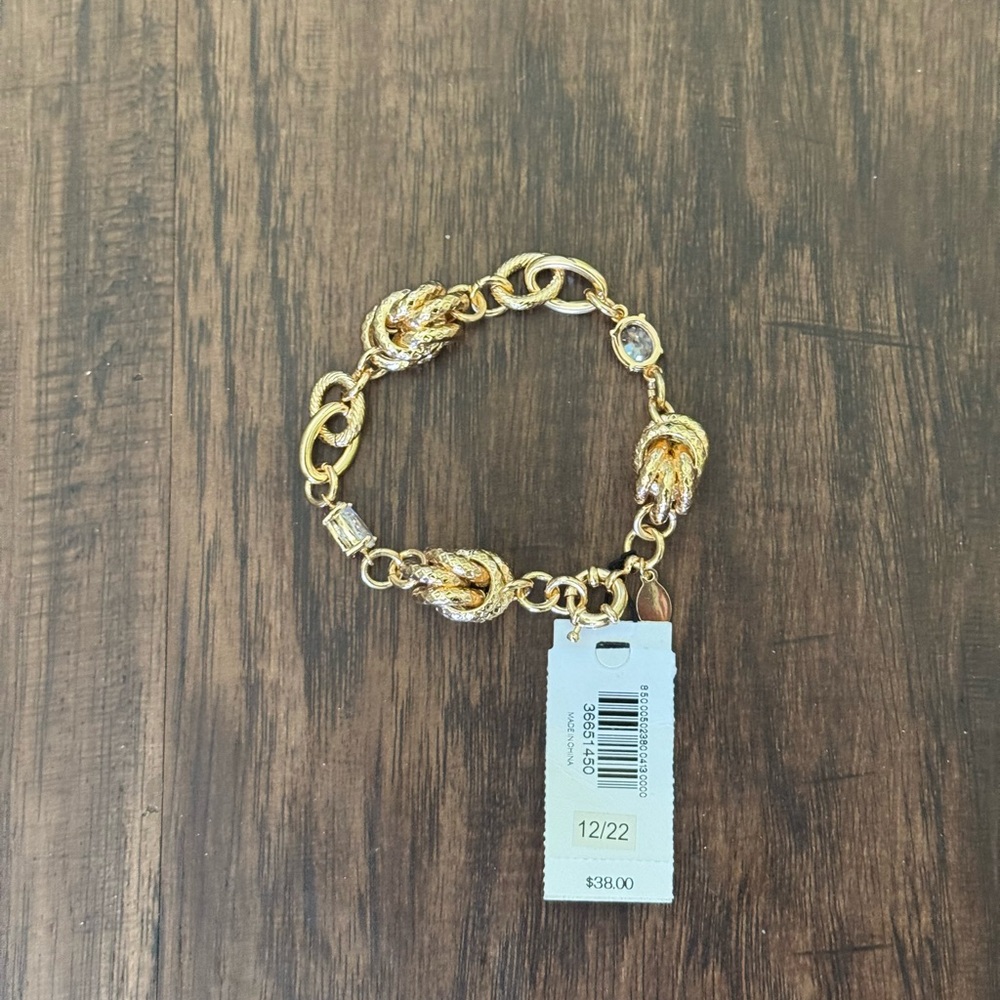 Express knot chain bracelet